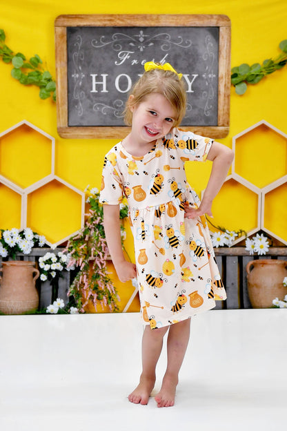 Busy Bee Short Sleeve Milk Silk Dress